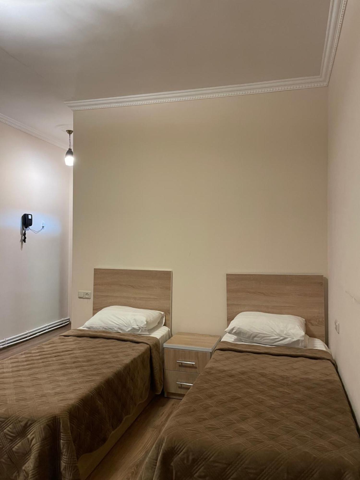 Decca Hotel Yerevan Exterior photo
